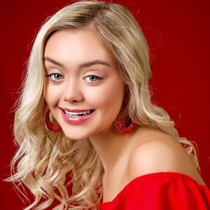 Meet your Posher, Lexi